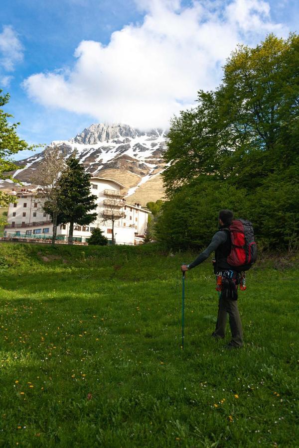Apulia Hotel Gran Sasso Prati di Tivo Esterno foto