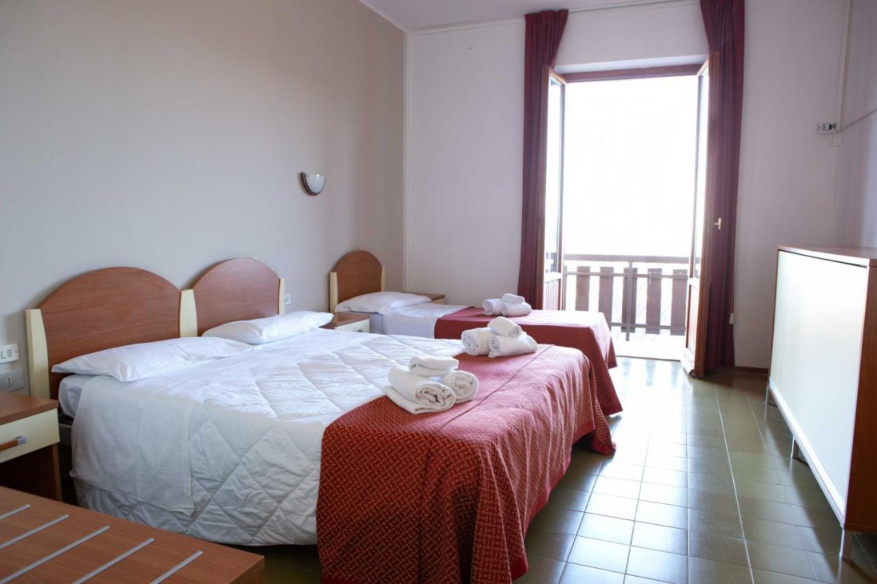 Apulia Hotel Gran Sasso Prati di Tivo Esterno foto