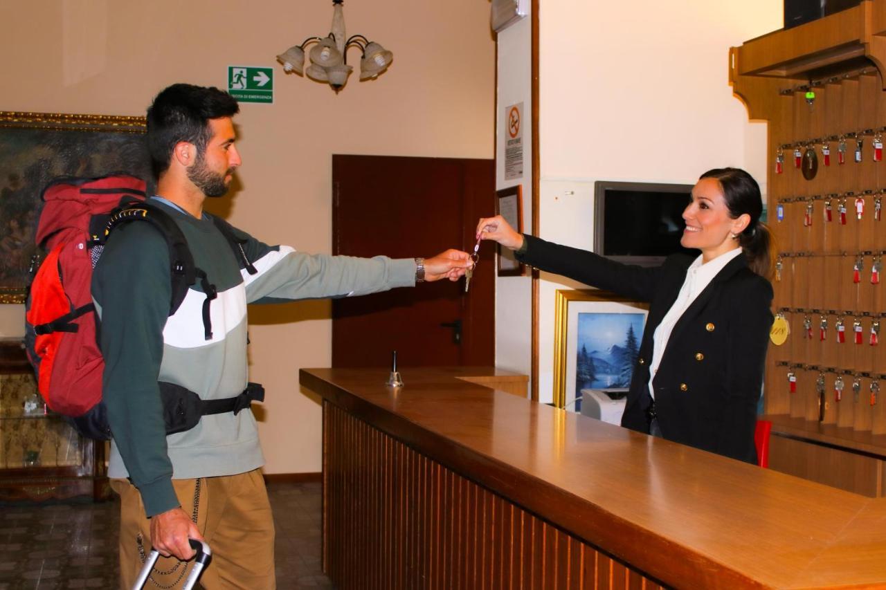 Apulia Hotel Gran Sasso Prati di Tivo Esterno foto